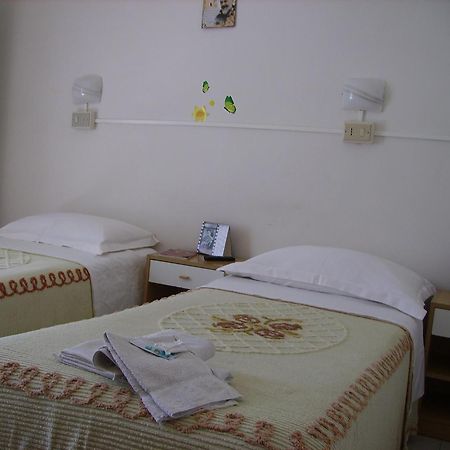 רימיני Albergo Maria Gabriella מראה חיצוני תמונה