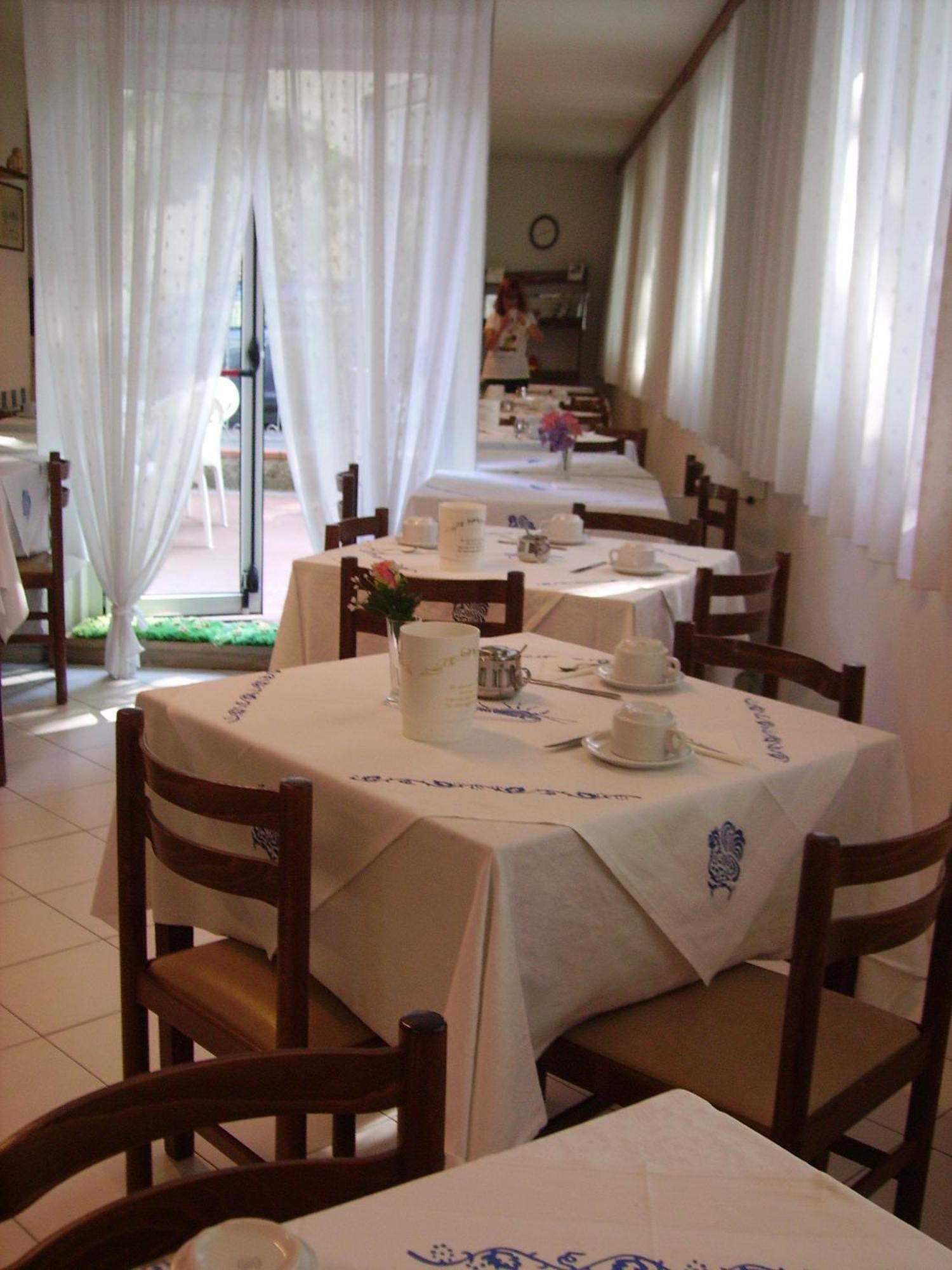 רימיני Albergo Maria Gabriella מראה חיצוני תמונה