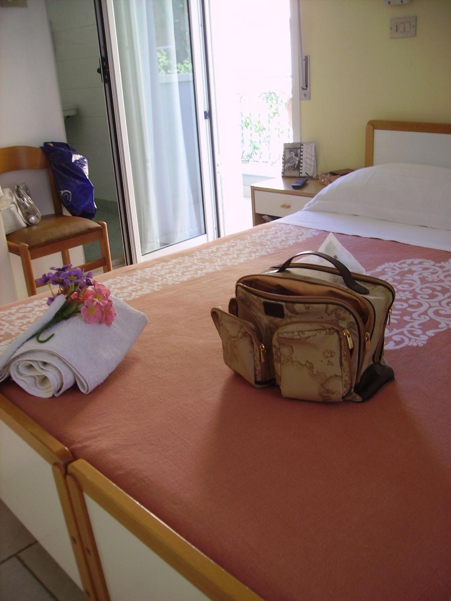 רימיני Albergo Maria Gabriella מראה חיצוני תמונה