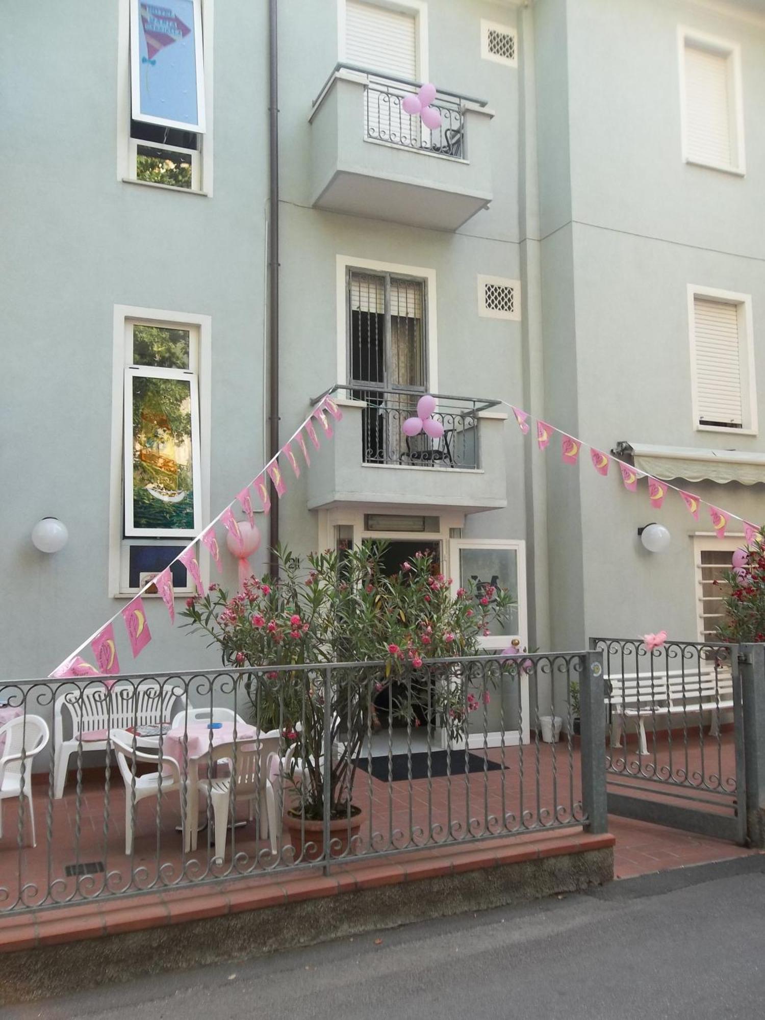רימיני Albergo Maria Gabriella מראה חיצוני תמונה