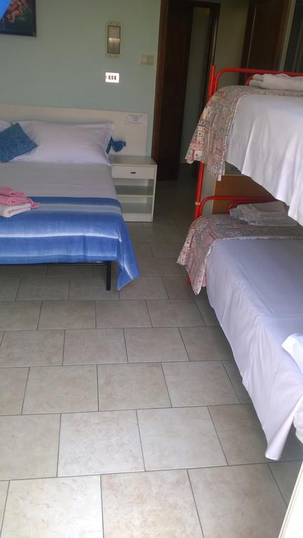 רימיני Albergo Maria Gabriella מראה חיצוני תמונה